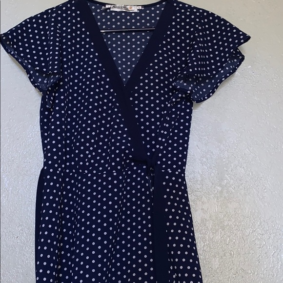 Women's Ruffle Short Sleeve Wrap Top - Picture 5 of 5